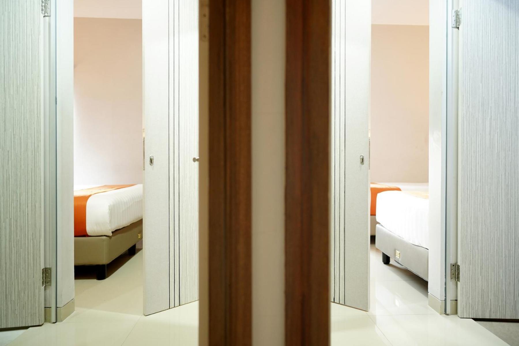 Front One Hotel Sragen Exterior foto